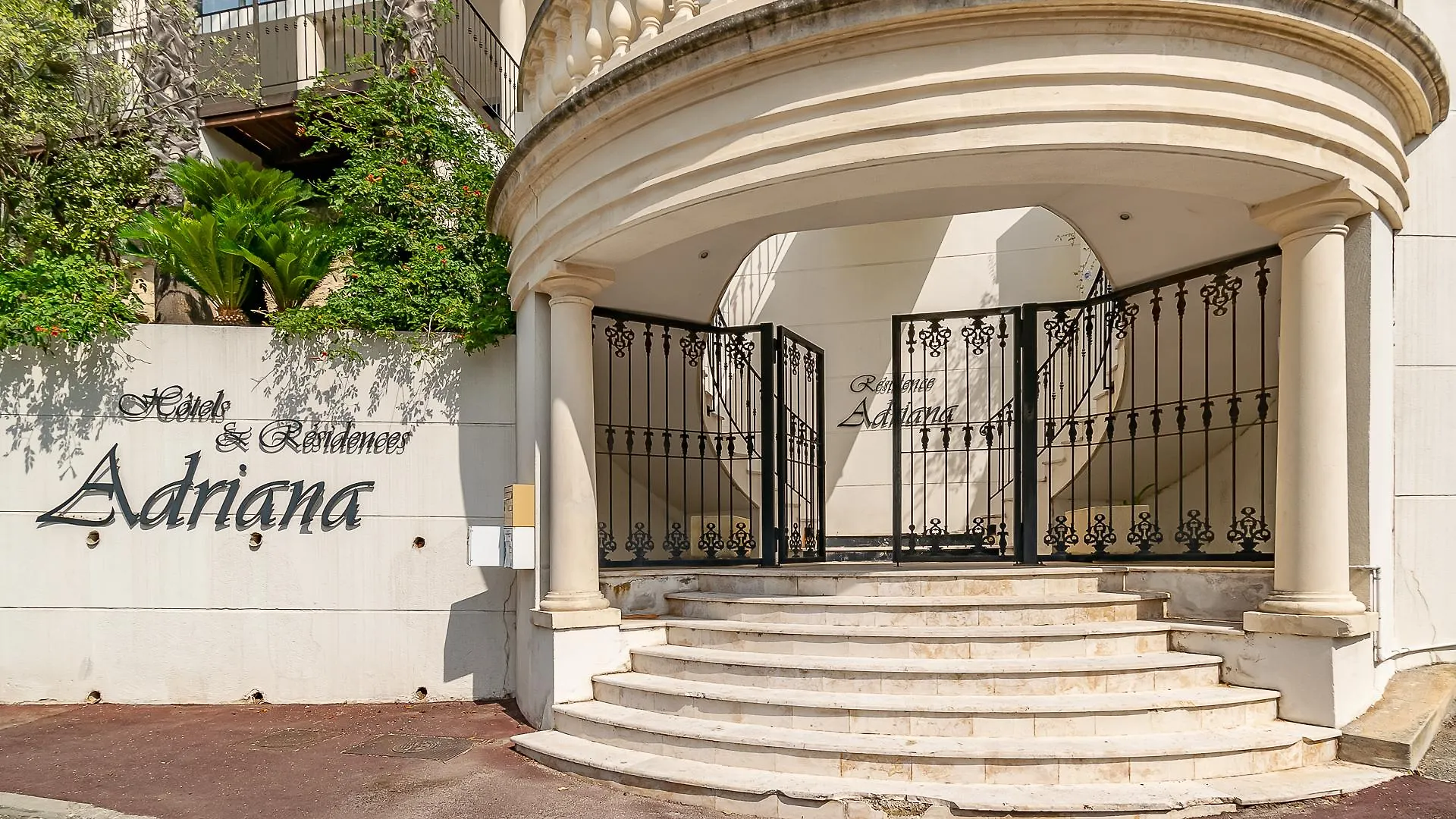 Aparthotel Adonis Carry Le Rouet - Adriana France
